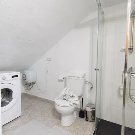 Piso Entreplanta * 베신다리오